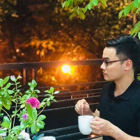 Chez Lotus Vn Hotel Хошимин Екстериор снимка