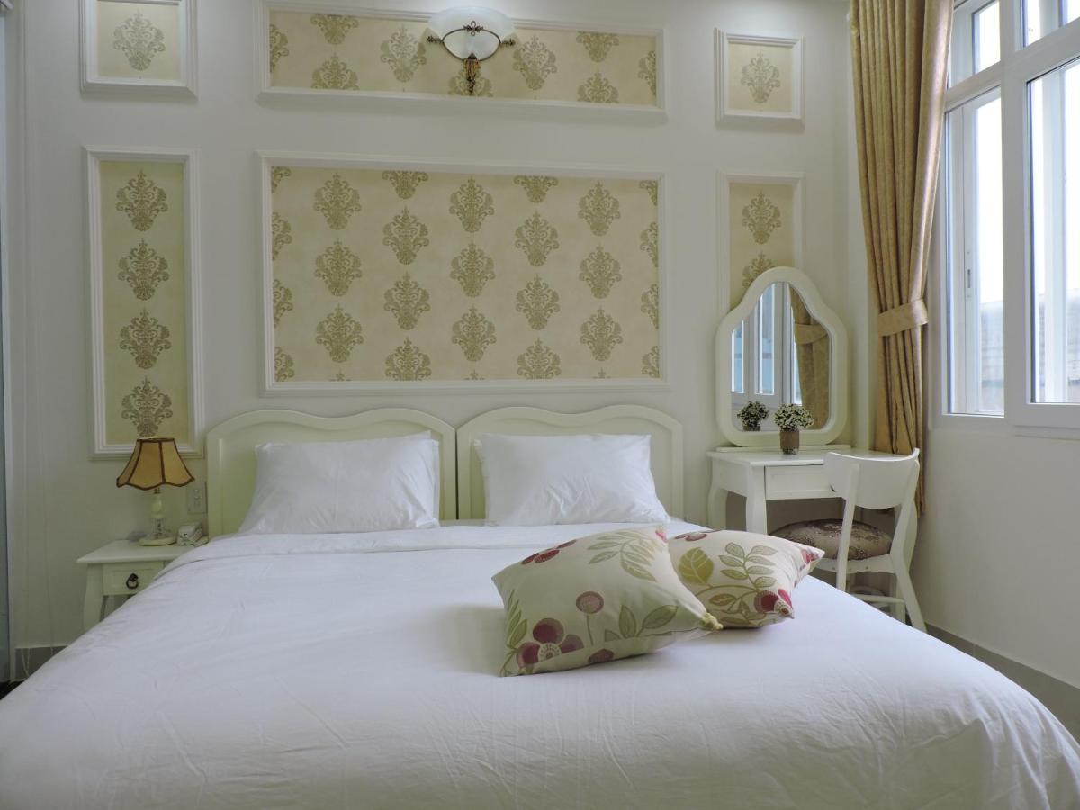 Chez Lotus Vn Hotel Хошимин Екстериор снимка