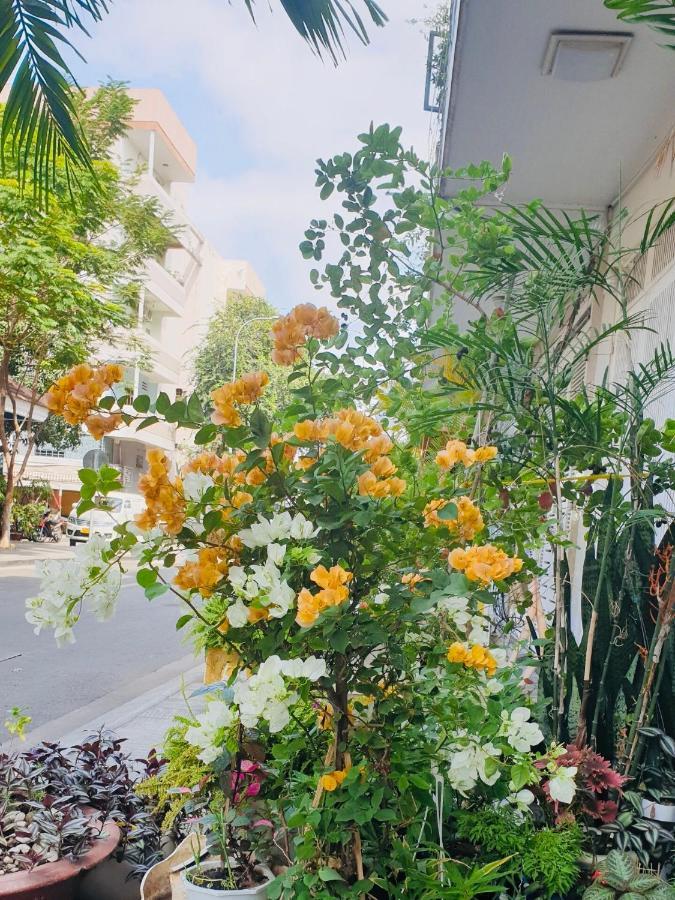 Chez Lotus Vn Hotel Хошимин Екстериор снимка