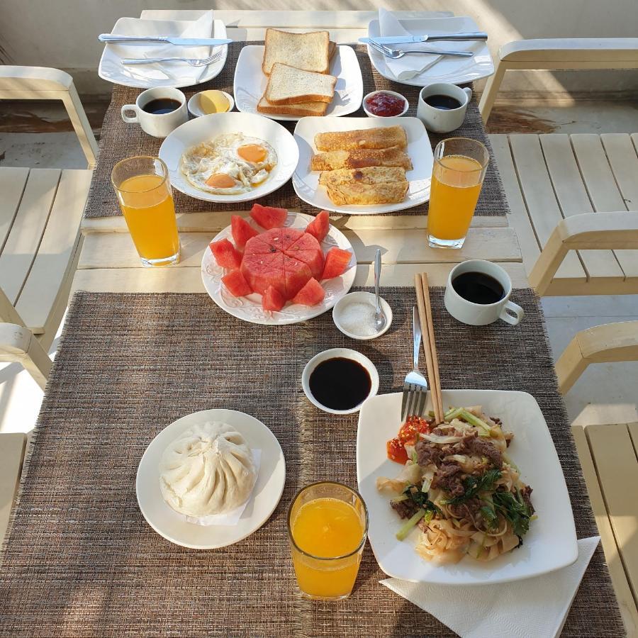 Chez Lotus Vn Hotel Хошимин Екстериор снимка