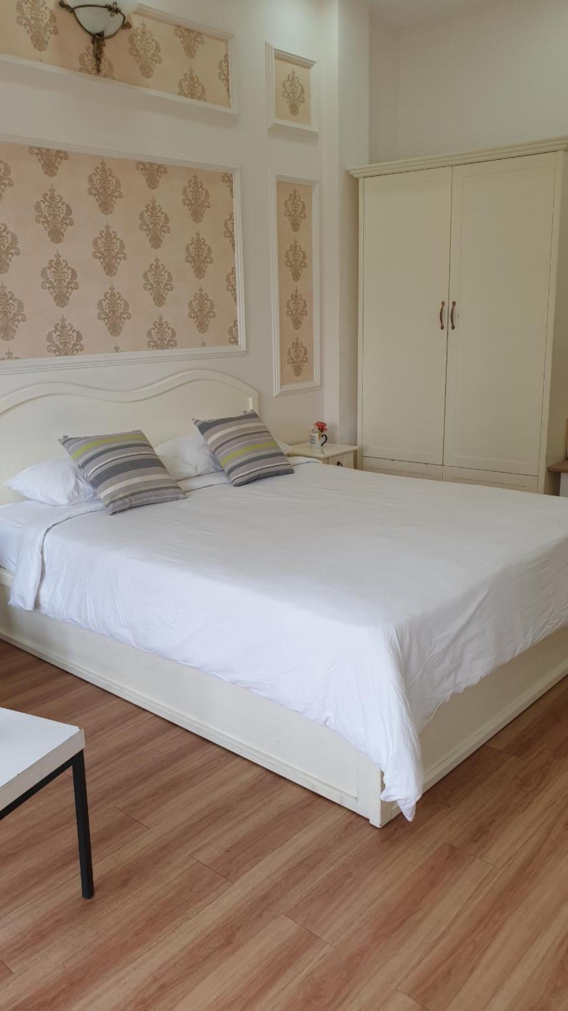 Chez Lotus Vn Hotel Хошимин Екстериор снимка