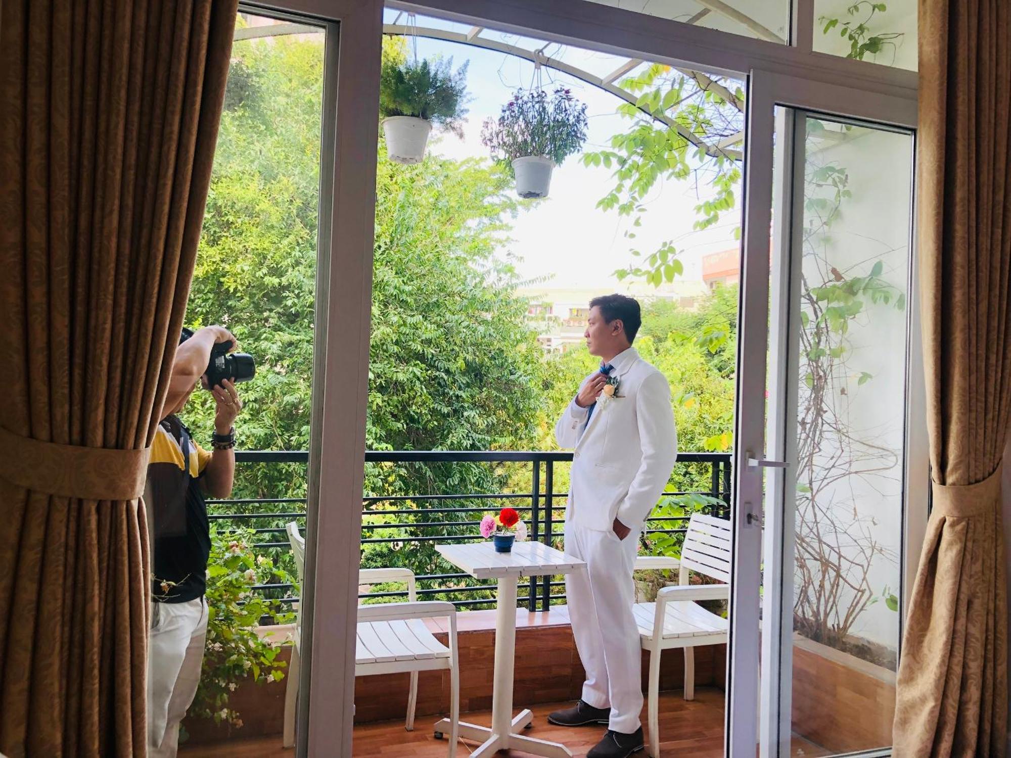 Chez Lotus Vn Hotel Хошимин Екстериор снимка
